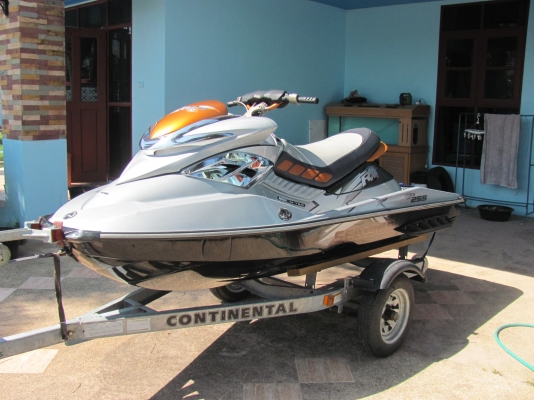 ขาย Seadoo 255แรงม้า RXP 130ชั่วโมง ปี2009 เรือสวยพร้อมใช้           พร้อมเทเลอร์นอกอย่างดี อัพคลิปให้แล้วครับ21/12/58