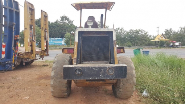 ขายรถตัก KOMATSU 510 กรองคู่ รถพร้อมใช้ ต่อแขนเรียบร้อย เครื่องดี ปั้มดี ราคาคุยได้ครับ