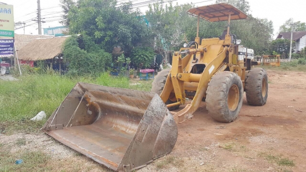 ขายรถตัก KOMATSU 510 กรองคู่ รถพร้อมใช้ ต่อแขนเรียบร้อย เครื่องดี ปั้มดี ราคาคุยได้ครับ