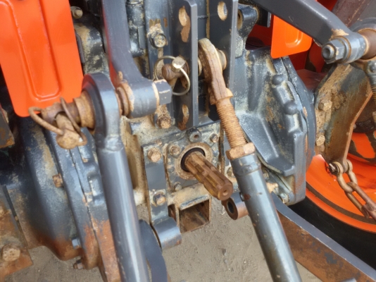 ปัญญาแทรคเตอร์..จัดมาให้ครับ ด่วน!!!คูโบต้า L3608 พร้อมใบมีดคานบน พร้อมผาน6&times;22 เล่มทะเบียนพร้อม จัดส่ง อ.เก้าเลี้ยว จ.นครสวรรค์