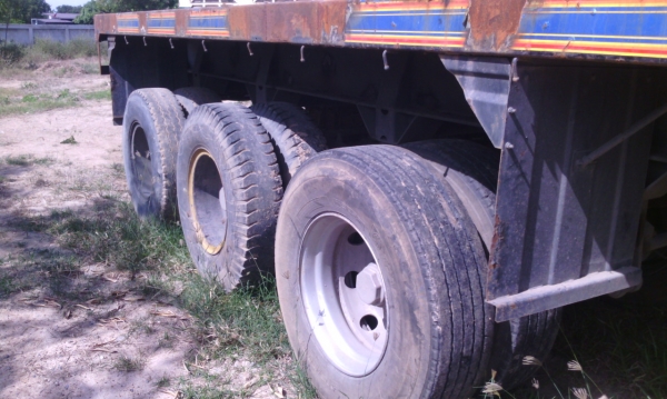 หางพื้นเรียบ 3 เพลาแท้ ยาว 12 เมตร