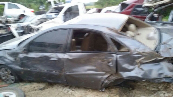 ซากเชพออฟต้า เครื่อง1800 ท๊อป ไม่เคยติดเเก๊ส เเยกเป็นอะไหลขายทั้งคัน สนใจสอบถามได้มีหลายรุ่นเก๋งเเละกระบะ รับซื้อรถอุบัตเหตุทุกสภาพ