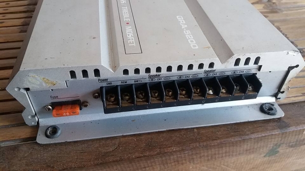 เครื่องเสียงรถยนต์ราคาถูก 12"