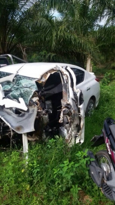 ซากนิสสันอเมล่า เเจ้งจอด รื้อขายอะไหลทุกอย่างทั้งคัน สนใจสอบถามได้มีหลายรุ่นทั้งเก๋งเเละกระบะ รับซื้อรถอุบัตเหตุทุกสภาพ