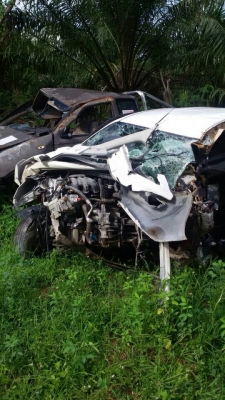 ซากนิสสันอเมล่า เเจ้งจอด รื้อขายอะไหลทุกอย่างทั้งคัน สนใจสอบถามได้มีหลายรุ่นทั้งเก๋งเเละกระบะ รับซื้อรถอุบัตเหตุทุกสภาพ