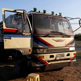 สิบล้อ ฮีโน่ FM3M240ปี42 เครืองเดิมเกียร์เดิม ดั้ม 2เพา สภาพพร้อมใช้ เล่มทะเบียนพร้อมโอน