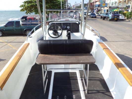 ต้องการขายเรือไฟเบอร์หล่อใหม่ขนาด24ฟุต