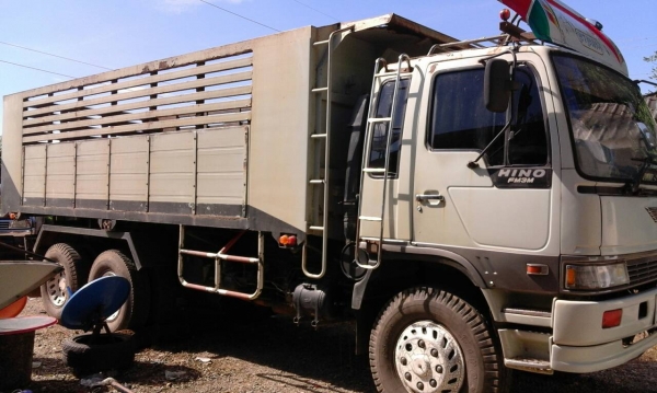 ขาย 10 ล้อฮีโน่ดัมพ์ 3 M ปี2539 ไฟฟ้า รถสวยเดิม รถทุกยางแผ่น ไม่เคยบรรทุกหินทราย เครื่องแน่น คัสซีสวยทั้งเส้น ภายในสวย แอร์เย็น สนใจติดต่อได้ 081-9420141  ,  081-5715326