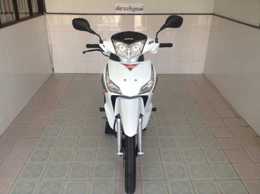 Wave125i โฉมล่าสุด ลายใหม่ สต๊าดมือ วิ่ง9000 ปลายปี56 (ของแถม 4 รายการ)