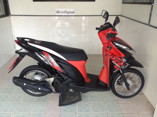 Click125i ลายStreet โฉมปัจจุบัน วิ่ง3000 ปี57 (ของแถม 4 รายการ)