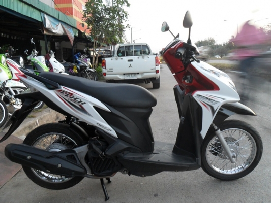 ฮอนด้าคลิก125i ปี57 รถเดิมใสๆ วิ่ง5พันกว่าโล คู่มือครบโอนได้เลย