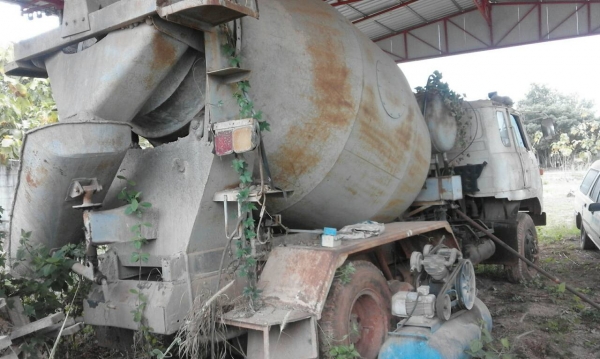 ขายรถโม่สิบล้อ2เพลา 3 คันสภาพพร้อมใช้ทะเบียนพร้อมขายเหมาทีเดียว ขายรถโม่สิบล้อ2เพลา 3 คันสภาพพร้อมใช้ทะเบียนพร้อมขายเหมาทีเดียว