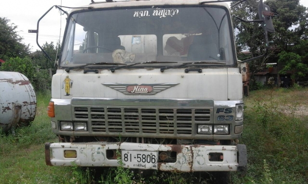 ขายรถโม่สิบล้อ2เพลา 3 คันสภาพพร้อมใช้ทะเบียนพร้อมขายเหมาทีเดียว