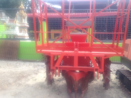 หางปลูกอ้อย ร่องคู่ระยะ 40 เซ็น สภาพดีใช้งานน้อย กลกิจบ้านโป่ง