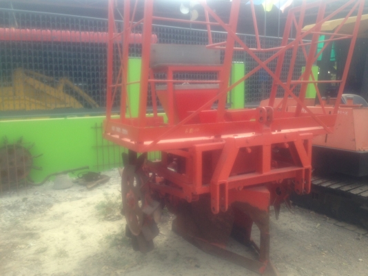 หางปลูกอ้อย ร่องคู่ระยะ 40 เซ็น สภาพดีใช้งานน้อย กลกิจบ้านโป่ง