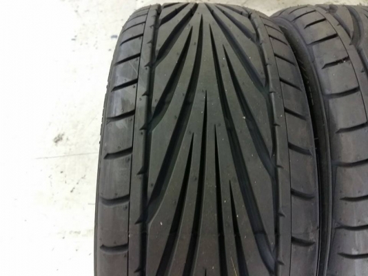 TOYO T1R 205/40R17 ปี15 เส้นละ 4,100 บาท