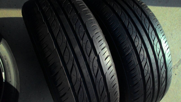 195/50R15 firestone มี 2 เส้น tel.081-427-3941