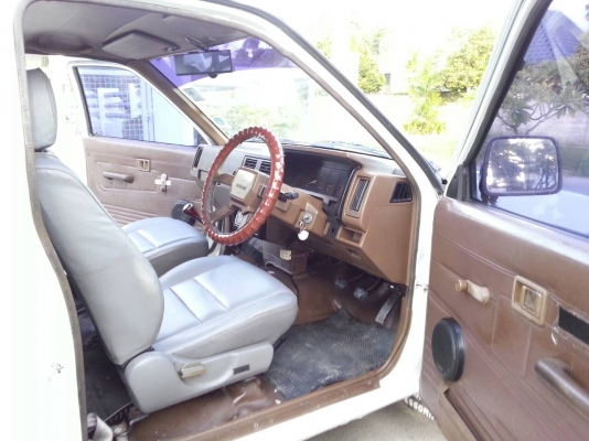 Nisan Big Mเครื่องดีเซลพวงมาลัยพาวเวอร์พร้อมใช้