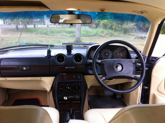 Benzสปอต2ประตู W123 280ce พร้อมทะเบียนสวย 8883