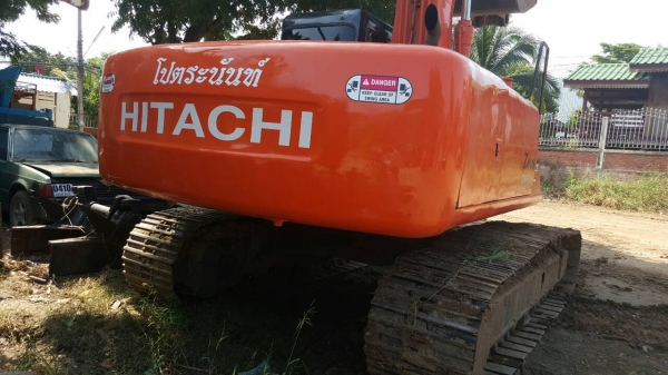 รถ แบคโฮ HITACHI Pc 200