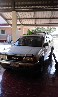 ขายด่วนรถอีซูแวนปี94 แอร์เย็น ภายในเก๋งสวยเคร์่องดี ขายด่วนรถอีซูแวนปี94 แอร์เย็น ภายในเก๋งสวยเคร์่องดี