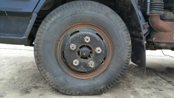 6ล้อ บรรทุก ยี่ห้อ toyota DYNA กระบะยาว 4.20 เมตร พวงมาลัยพาว์เว่อร์