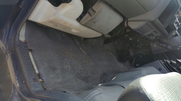 6ล้อ บรรทุก ยี่ห้อ toyota DYNA กระบะยาว 4.20 เมตร พวงมาลัยพาว์เว่อร์