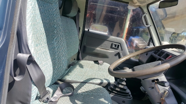 6ล้อ บรรทุก ยี่ห้อ toyota DYNA กระบะยาว 4.20 เมตร พวงมาลัยพาว์เว่อร์