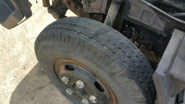 6ล้อ บรรทุก ยี่ห้อ toyota DYNA กระบะยาว 4.20 เมตร พวงมาลัยพาว์เว่อร์