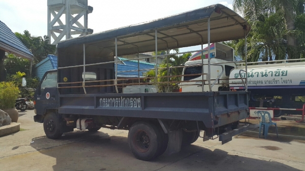 6ล้อ บรรทุก ยี่ห้อ toyota DYNA กระบะยาว 4.20 เมตร พวงมาลัยพาว์เว่อร์