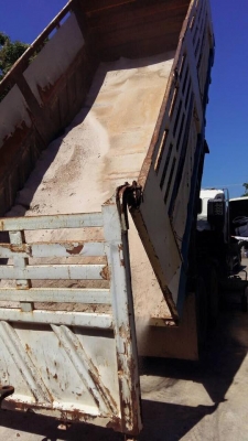 ขายรถสิบล้อ HINO FM2P 320แรง ปี50  ดั้มสามมิตร สนใจรีบๆๆด่วนๆนะครับ