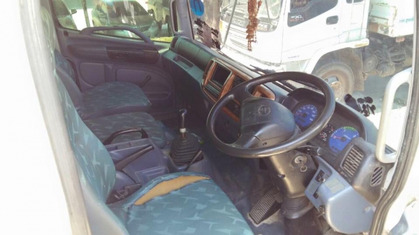 ขายรถสิบล้อ HINO FM2P 320แรง ปี50  ดั้มสามมิตร สนใจรีบๆๆด่วนๆนะครับ