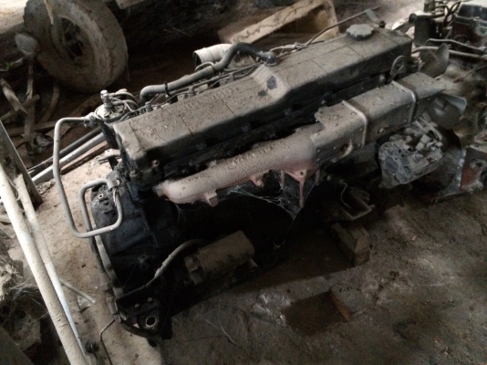 เครื่องเก่าตามสภาพ 195แรง อีซูซุ 6HE1มี2เครื่อง...เครื่องไม่ดี หลวม มีเอกสารคลุมเครื่อง...