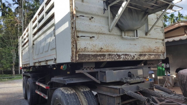 ขายหางพ่วง  สามมิต  3  เพลา. แท้.  ปี 54.      สนใจติดต่อ  081 - 6079515