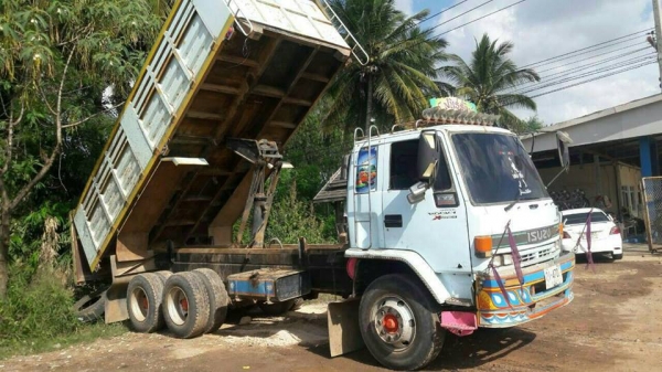 ขายดั้ม2เพลา ร็อกกี้240 พ.เพาเวอร์ เบรกทิฟฟี่ ภายในสวย แอร์เย็น สภาพพร้อมใช้งาน เอกสารพร้อมโอน สนใจโทร 090-8588220คุณนะ 093-3258446คุณบิว หรือเข้าดูสินค้าอื่นๆได้ที่ www.truck.in.th/498 หรือเพจFacebook ณรงค์ ซื้อขายรถมือสอง (เว็บไซต์ส่วนตัว) หรือFacebook ขายดั้ม2เพลา ร็อกกี้240 พ.เพาเวอร์ เบรกทิฟฟี่ ภายในสวย แอร์เย็น สภาพพร้อมใช้งาน เอกสารพร้อมโอน สนใจโทร 090-8588220คุณนะ 093-3258446คุณบิว หรือเข้าดูสินค้าอื่นๆได้ที่ www.truck.in.th/498 หรือเพจFacebook ณรงค์ ซื้อขายรถมือสอง (เว็บไซต์ส่วนตัว) หรือFacebook