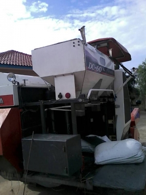 ขายรถเกี่ยวข้าว KUBOTA DC60 ปี53 ใช้งานน้อย สภาพสวยพร้อมใช้งาน เอกสารเล่มทะเบียนพร้อมโอน สนใจโทร 090-8588220คุณนะ 093-3258446คุณบิว หรือเข้าดูสินค้าอื่นๆได้ที่ www.truck.in.th/498 หรือเพจFacebook ณรงค์ ซื้อขายรถมือสอง (เว็บไซต์ส่วนตัว) หรือFacebook ตลาดรถ