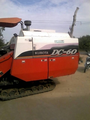ขายรถเกี่ยวข้าว KUBOTA DC60 ปี53 ใช้งานน้อย สภาพสวยพร้อมใช้งาน เอกสารเล่มทะเบียนพร้อมโอน สนใจโทร 090-8588220คุณนะ 093-3258446คุณบิว หรือเข้าดูสินค้าอื่นๆได้ที่ www.truck.in.th/498 หรือเพจFacebook ณรงค์ ซื้อขายรถมือสอง (เว็บไซต์ส่วนตัว) หรือFacebook ตลาดรถ