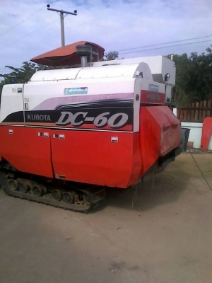 ขายรถเกี่ยวข้าว KUBOTA DC60 ปี53 ใช้งานน้อย สภาพสวยพร้อมใช้งาน เอกสารเล่มทะเบียนพร้อมโอน สนใจโทร 090-8588220คุณนะ 093-3258446คุณบิว หรือเข้าดูสินค้าอื่นๆได้ที่ www.truck.in.th/498 หรือเพจFacebook ณรงค์ ซื้อขายรถมือสอง (เว็บไซต์ส่วนตัว) หรือFacebook ตลาดรถ