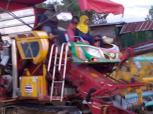 ขายรถเกี่ยวข้าว เกษตรพัฒนา รุ่นช้างน้อย จ้าวพลัง ปี54 อุ้ม1.5ตัน เครื่องHO6Cเทอร์โบ 210แรง ตัวเดิน10 ปั้ม22ไดกิ้น สภาพพร้อมใช้งาน สนใจโทร 090-8588220คุณนะ 093-3258446คุณบิว หรือเข้าดูสินค้าอื่นๆได้ที่ www.truck.in.th/498 หรือเพจFacebook ณรงค์ ซื้อขายรถมือ ขายรถเกี่ยวข้าว เกษตรพัฒนา รุ่นช้างน้อย จ้าวพลัง ปี54 อุ้ม1.5ตัน เครื่องHO6Cเทอร์โบ 210แรง ตัวเดิน10 ปั้ม22ไดกิ้น สภาพพร้อมใช้งาน สนใจโทร 090-8588220คุณนะ 093-3258446คุณบิว หรือเข้าดูสินค้าอื่นๆได้ที่ www.truck.in.th/498 หรือเพจFacebook ณรงค์ ซื้อขายรถมือ