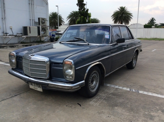ขายรถเบส์คลาสสิคตาตั้ง /8 200 ปี1968 เครื่องเดิม 2.0 เกียร์ธรรมดา ติดแก๊สLPG ภายในเบาะหนังสวยๆแอร์หนาว ระบบไมล์เดิมๆใช้ได้หมด ภายนอกเดิมๆคิ้วเดิมครบๆกันชนเดิมๆแม็กเบนส์ฝาครอบล้อมีครบ เครื่องดี ช่วงล่างนิ่ม รถขับได้เลยครับ ใช้งานได้จริง สภาพนี้หายากน่าสะสม