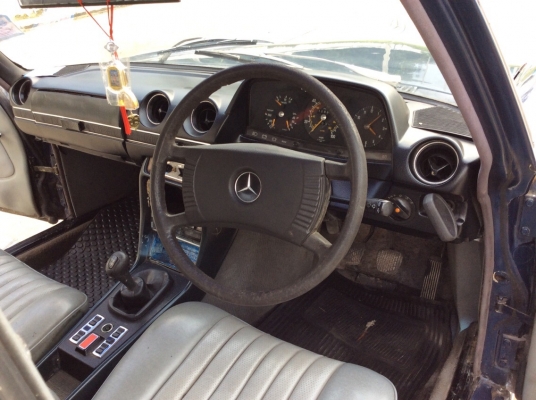 ขายรถเบส์คลาสสิคตาตั้ง /8 200 ปี1968 เครื่องเดิม 2.0 เกียร์ธรรมดา ติดแก๊สLPG ภายในเบาะหนังสวยๆแอร์หนาว ระบบไมล์เดิมๆใช้ได้หมด ภายนอกเดิมๆคิ้วเดิมครบๆกันชนเดิมๆแม็กเบนส์ฝาครอบล้อมีครบ เครื่องดี ช่วงล่างนิ่ม รถขับได้เลยครับ ใช้งานได้จริง สภาพนี้หายากน่าสะสม