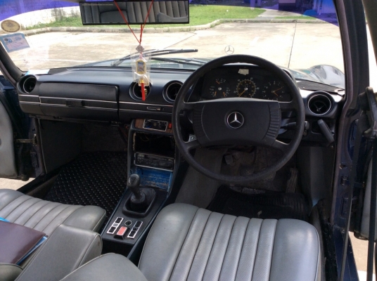 ขายรถเบส์คลาสสิคตาตั้ง /8 200 ปี1968 เครื่องเดิม 2.0 เกียร์ธรรมดา ติดแก๊สLPG ภายในเบาะหนังสวยๆแอร์หนาว ระบบไมล์เดิมๆใช้ได้หมด ภายนอกเดิมๆคิ้วเดิมครบๆกันชนเดิมๆแม็กเบนส์ฝาครอบล้อมีครบ เครื่องดี ช่วงล่างนิ่ม รถขับได้เลยครับ ใช้งานได้จริง สภาพนี้หายากน่าสะสม