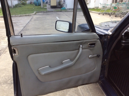 ขายรถเบส์คลาสสิคตาตั้ง /8 200 ปี1968 เครื่องเดิม 2.0 เกียร์ธรรมดา ติดแก๊สLPG ภายในเบาะหนังสวยๆแอร์หนาว ระบบไมล์เดิมๆใช้ได้หมด ภายนอกเดิมๆคิ้วเดิมครบๆกันชนเดิมๆแม็กเบนส์ฝาครอบล้อมีครบ เครื่องดี ช่วงล่างนิ่ม รถขับได้เลยครับ ใช้งานได้จริง สภาพนี้หายากน่าสะสม