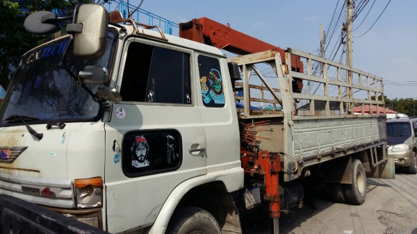 ขาย หกล้อ ฮีโน่ FD185แรง เครน3ตัน ช่วงยาว 5.50ม สภาพดีสวยพร้อมใช้ ทะเบียนพร้อมโอน