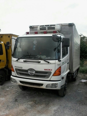 รถฮีโน่ 6 ล้อ ตู้เย็น FC9J  150 แรงม้า. ปี 54   ( รถวิ่ง 25x,xxx กม. )     สนใจติดต่อ  081 - 6079515