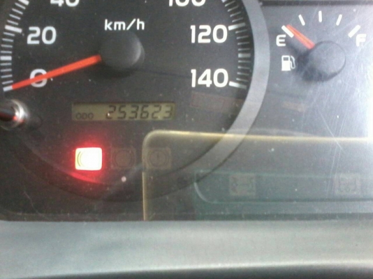 รถฮีโน่ 6 ล้อ ตู้เย็น FC9J  150 แรงม้า. ปี 54   ( รถวิ่ง 25x,xxx กม. )     สนใจติดต่อ  081 - 6079515