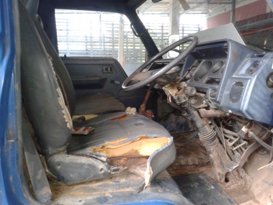 6 ล้อโต้โยต้า  100  แรงม้า   พร้อมใช้งาน  เล่มพร้อม  ยางสวย6เส้น