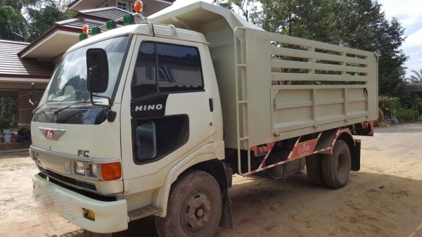 รถฮีโน่ 6 ล้อดั้ม FB2W  120 แรงม้า. ปี 38   สนใจติดต่อ  081 - 6079515