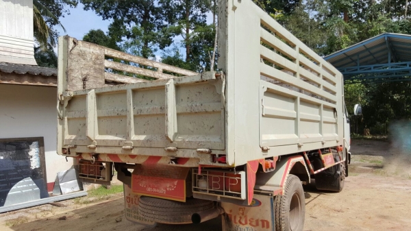 รถฮีโน่ 6 ล้อดั้ม FB2W  120 แรงม้า. ปี 38   สนใจติดต่อ  081 - 6079515