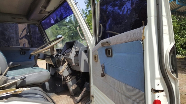 รถฮีโน่ 6 ล้อดั้ม FB2W  120 แรงม้า. ปี 38   สนใจติดต่อ  081 - 6079515